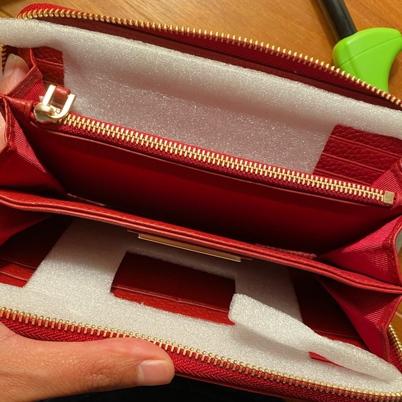 NWT Valentino wallet - Picture 2 of 3